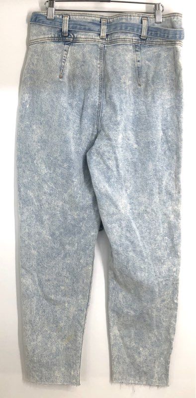 SO Women's High Rise Mom Jeans Acid Wash Paperbag Waist Tie Belt Raw Hem NWT 13
