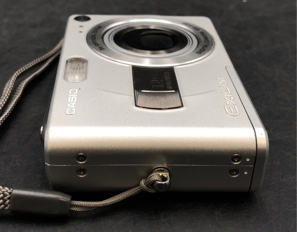 Casio Exilim EX-Z30 3.0 MP Compact Digital Camera