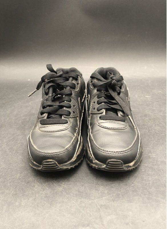 Nike Boys Black Athletic Shoes - Size 1Y