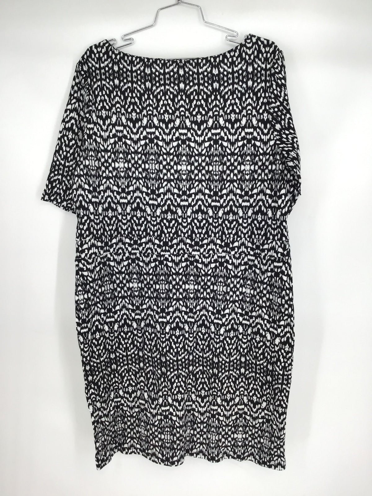 NWT Jones New York Women&#39;s Black White Sheath Dress - Size XL