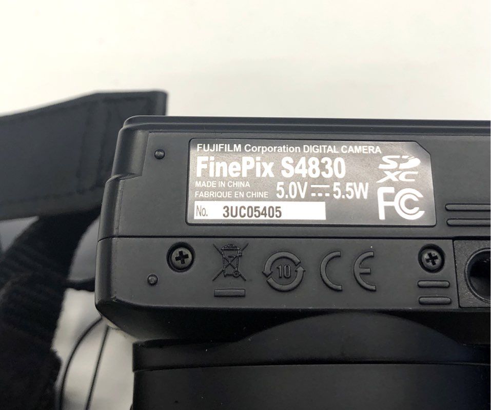 Fujifilm FinePix S4830 16MP 30x Zoom Digital Bridge Camera with Case