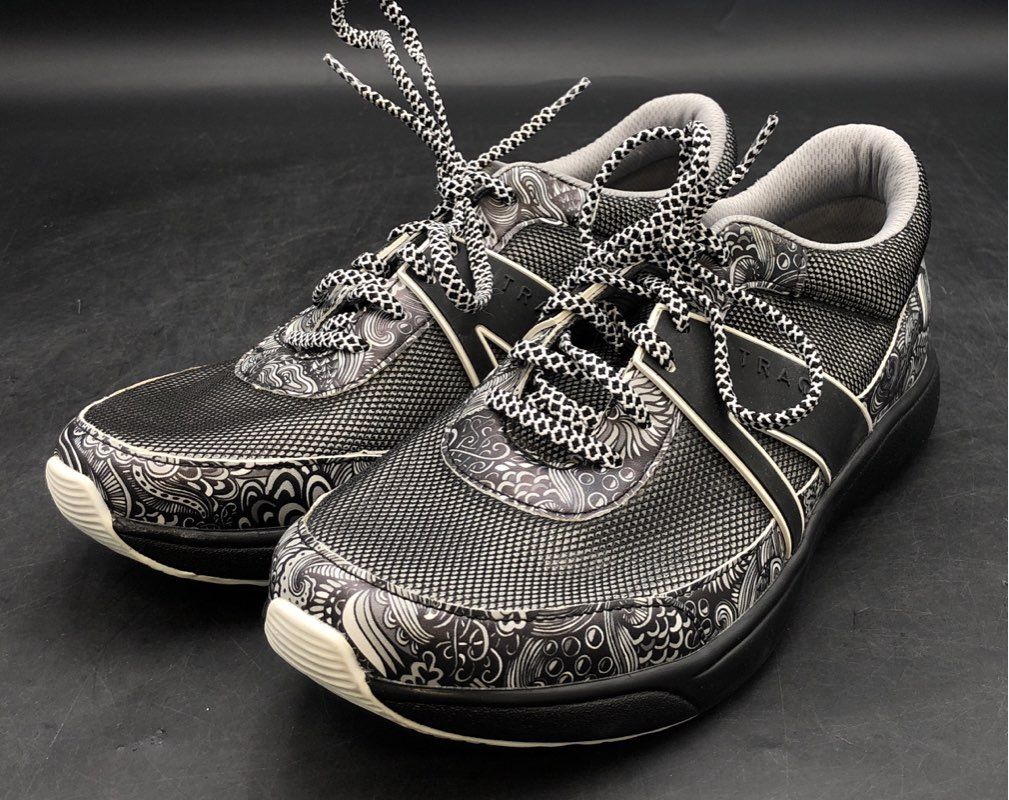 Traq By Alegria Women's Qarma Black White Athletic Shoes - Size 38