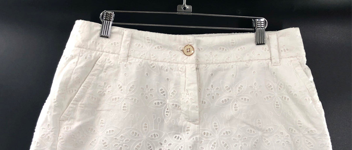 Crown & Ivy Women's White Shelby Scallop Eyelet Floral Cotton Shorts Sz 6 NWT