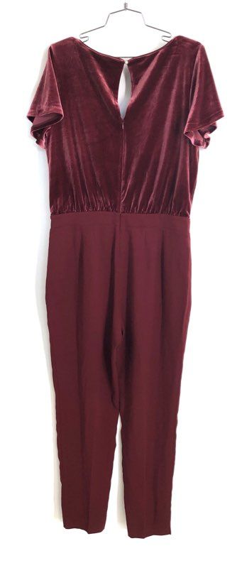 White House Black Market Women's Grenadine Velvet Jumpsuit Flutter Sz 10 NWT