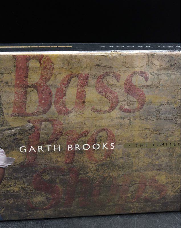 New Garth Brooks Bass Pro Shop Edition The Limited Series 7-Disc CD Box Set