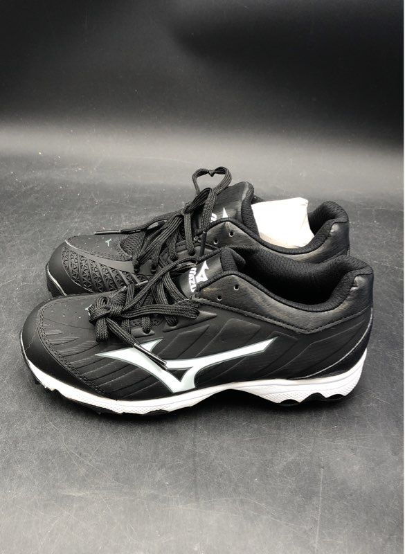 NIB Mizuno Men's Black Softball Cleats - Size 7