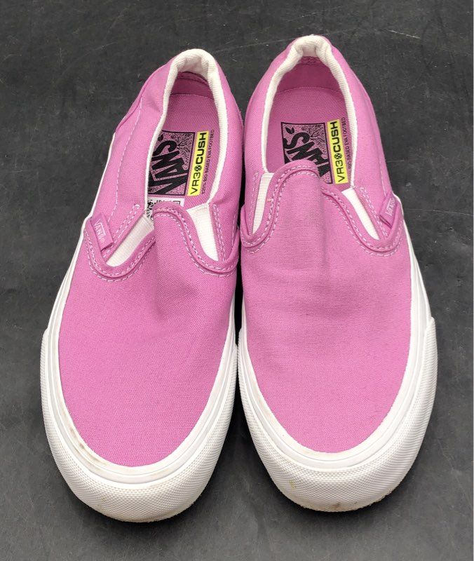 Vans Classic Slip-On VR3 Pink Canvas Butterfly Embroidered Size Women 6 Men 4.5