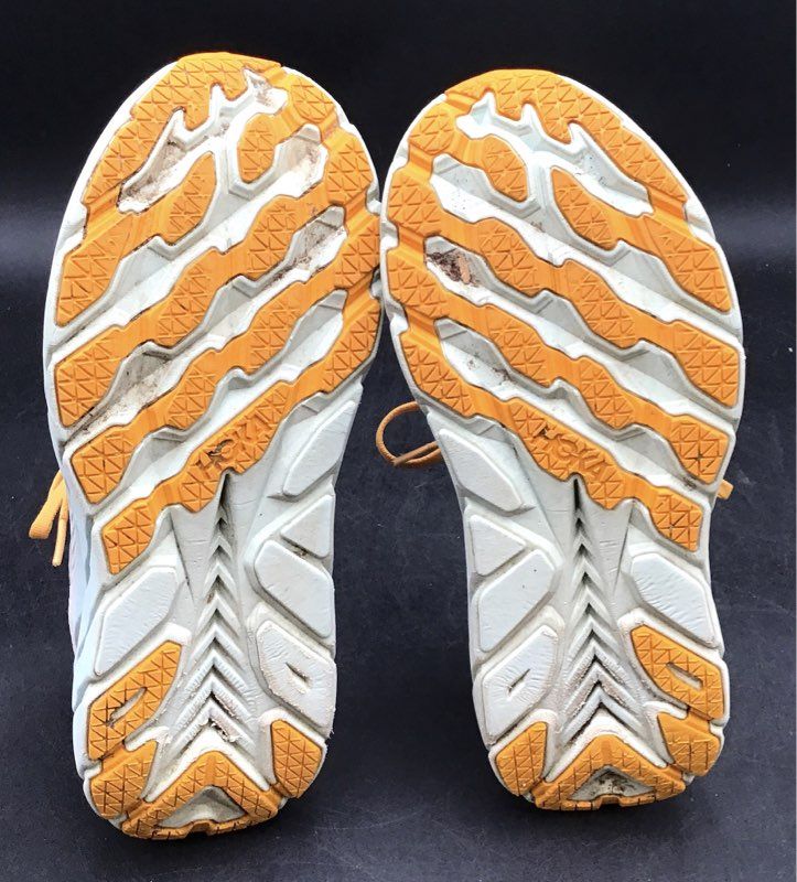 Hoka One One Women's Clifton 8 Beige Orange Athletic Shoes - Size 8.5 B