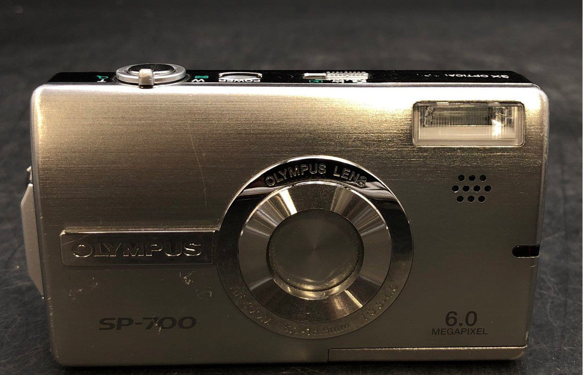 Olympus SP-700 6.0 MP Digital Point & Shoot Camera