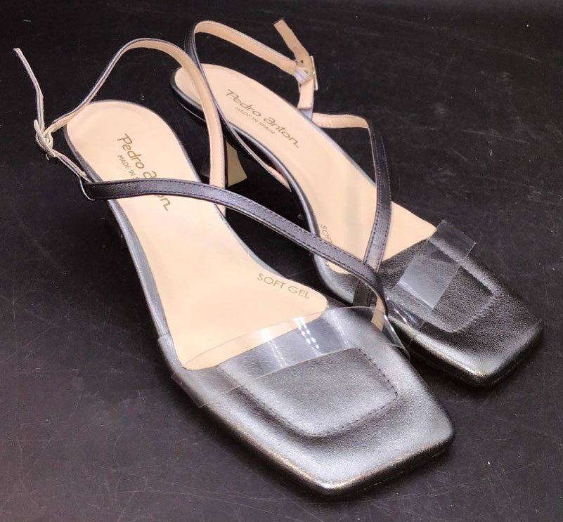 NIB Pedro Anton Women's Metallic Grey Leather Slingback Kitten Heels - Size 40