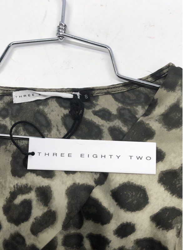 Three Eighty Two Women's Leopard Print V-Neck Surplice Blouse Tan Black NWT Sz S