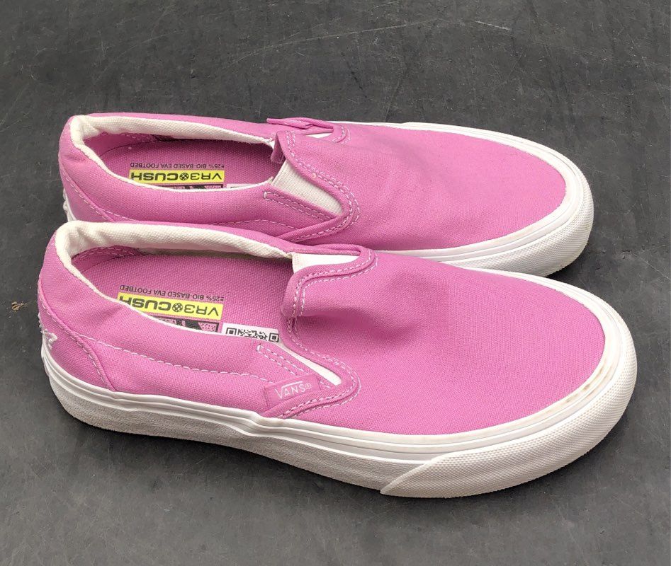 Vans Classic Slip-On VR3 Pink Canvas Butterfly Embroidered Size Women 6 Men 4.5