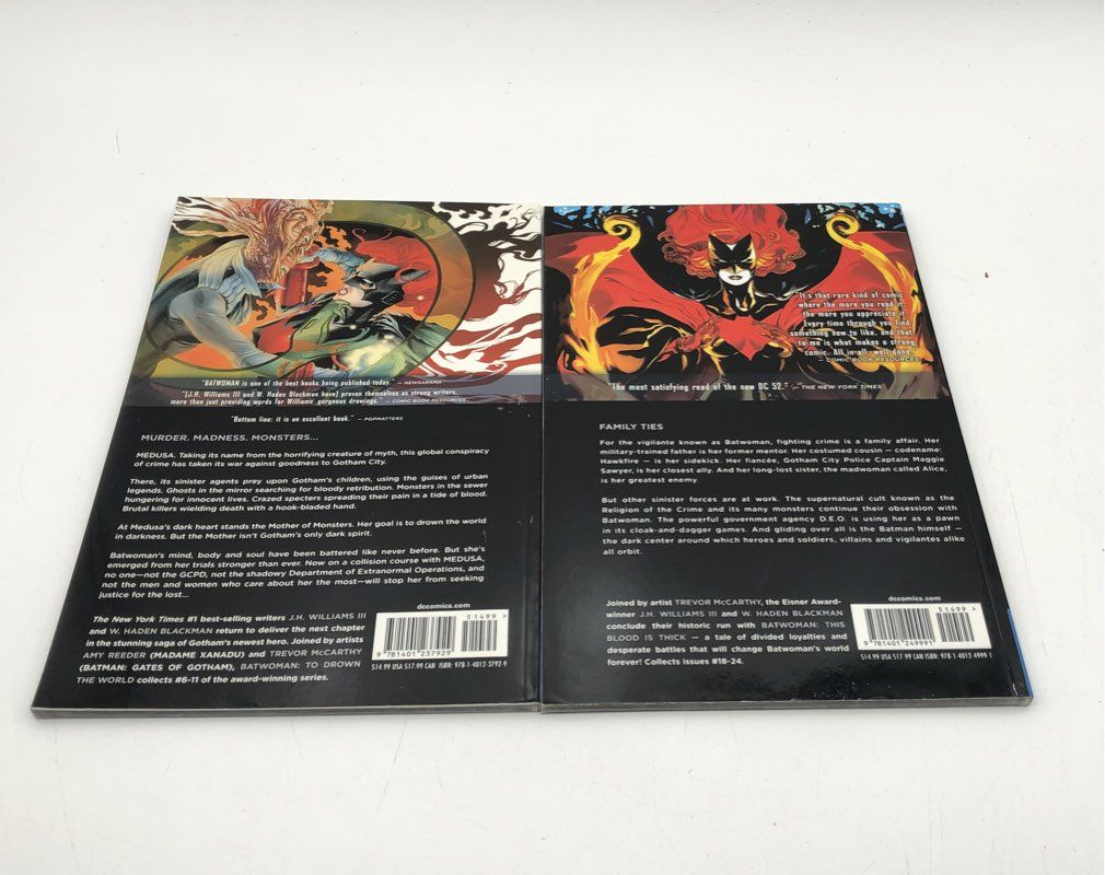 DC Batwoman Graphic Novel TPB Lot & Walt Disney Comics #656 5 Piece Set