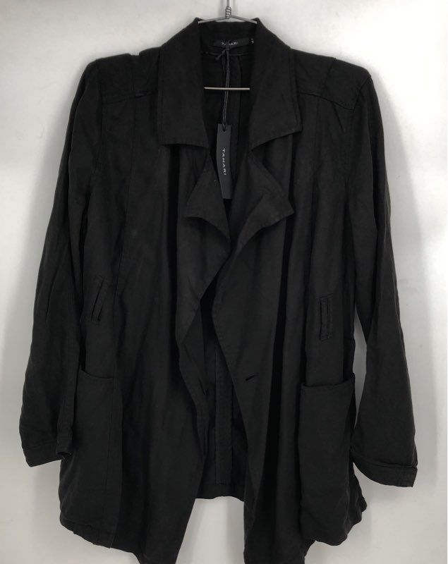 NWT Tahari Jacket - Size Small