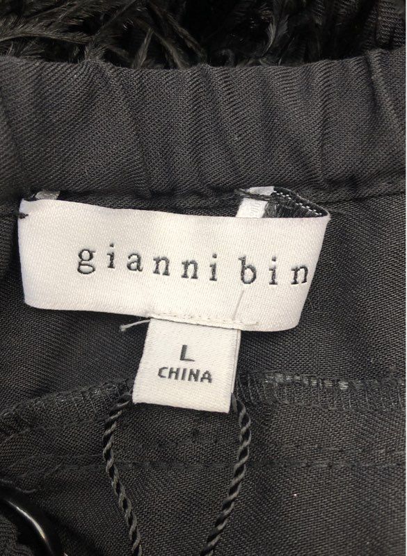 NWT Gianni Bini Women's Black Midnight Glamour Feather Mini Skirt - Size L