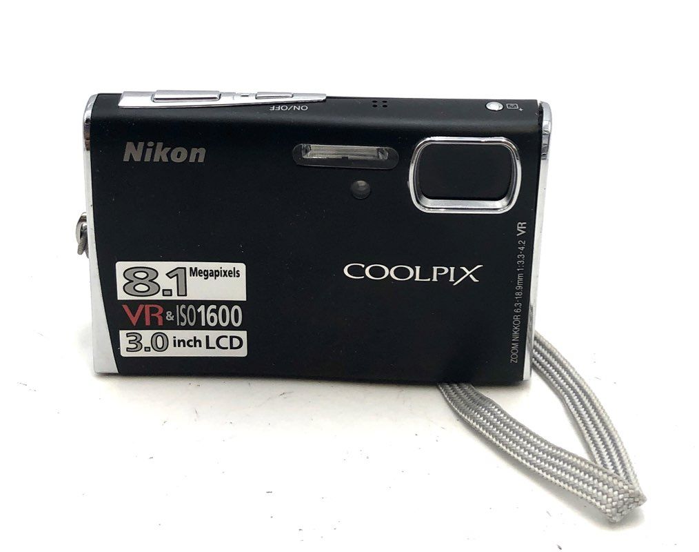 Nikon Coolpix S51 8.1MP Digital Camera VR With Original Box & Manual
