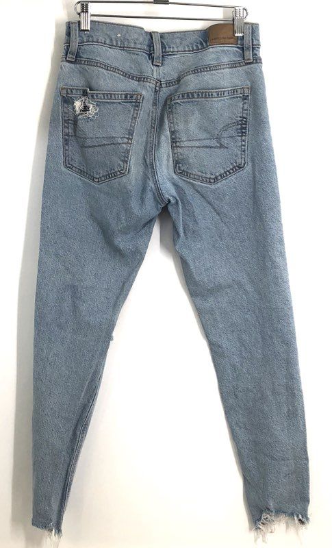 American Eagle Women's Light Wash Distressed High Rise Stretch Jeans Sz 2 Short