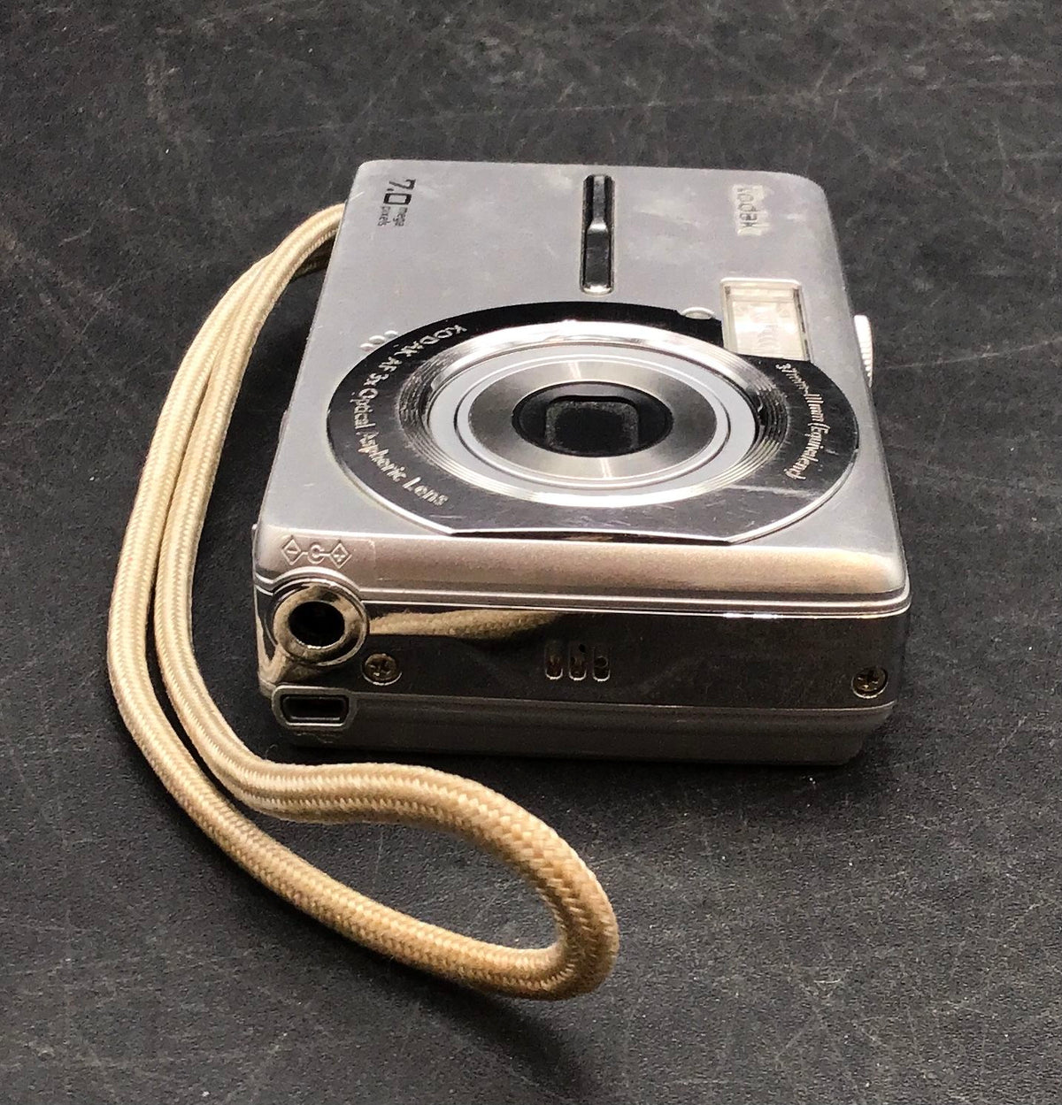 Kodak EasyShare M753 3X Optical 7 MP Digital Camera