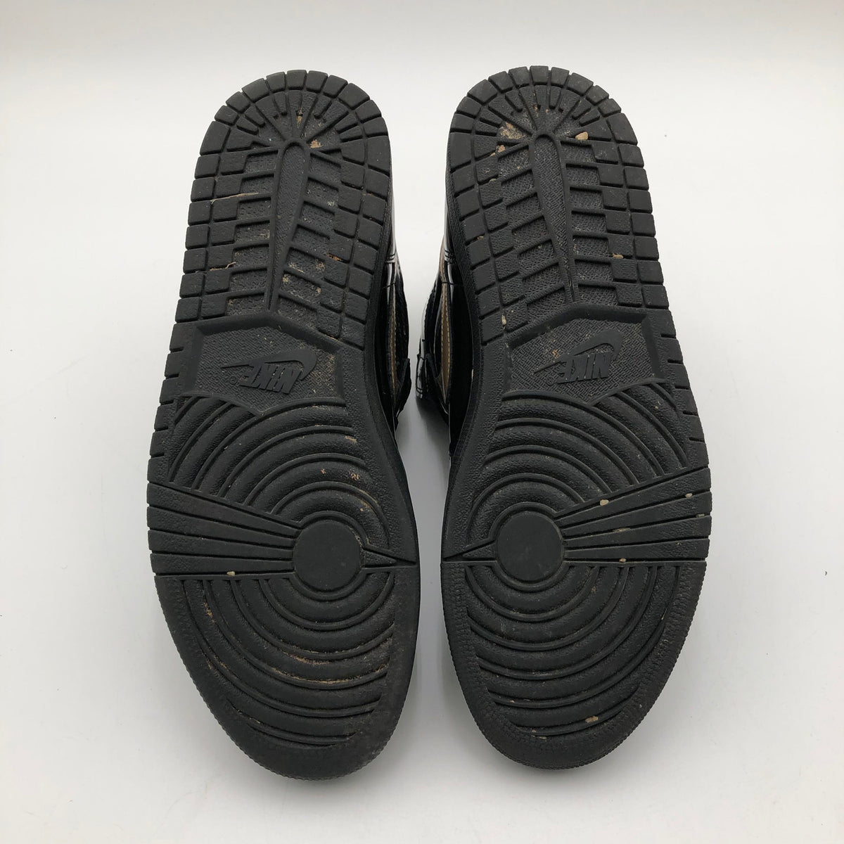 Nike Air Jordan 1 Retro High OG Black Metallic Gold Sneakers Size 10 COA