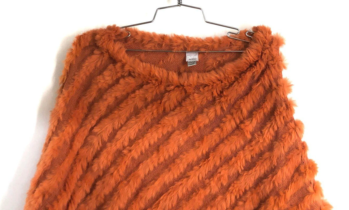 Wilsons Leather Maxima Women's Burnt Orange Knit Fur Trim Poncho OSFA