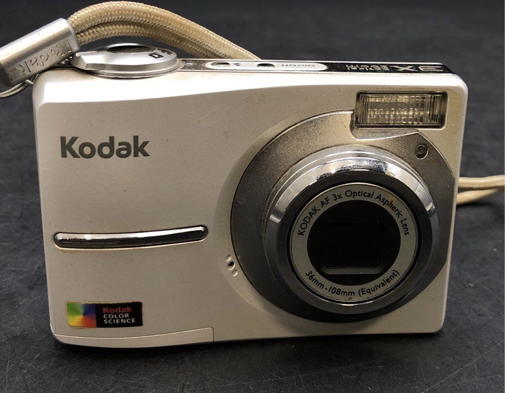 HP Canon Olympus Kodak DX3600 2X Optical Zoom 2.2 MP Digital Camera & More Lot