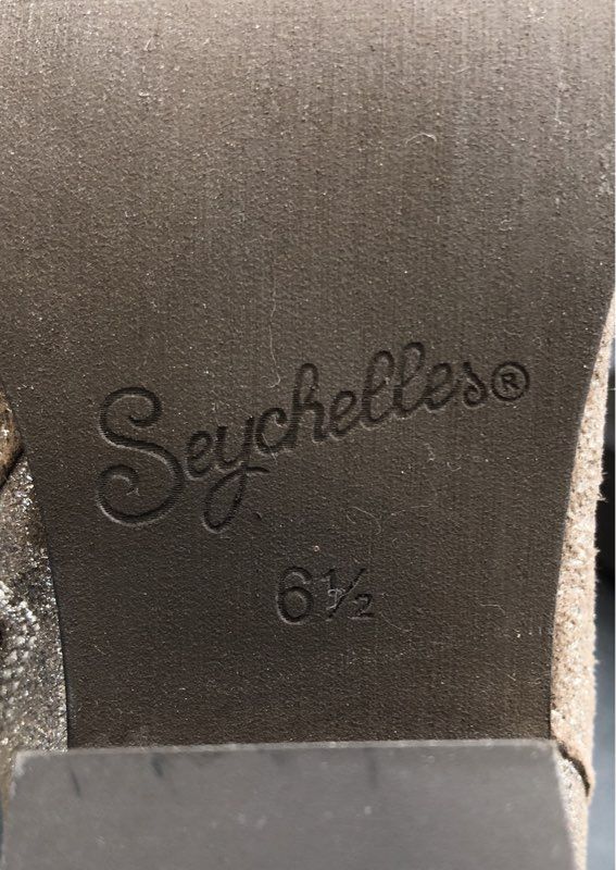 Seychelles Upside Pewter Metallic Ankle Boots NWT Women's Size 6.5