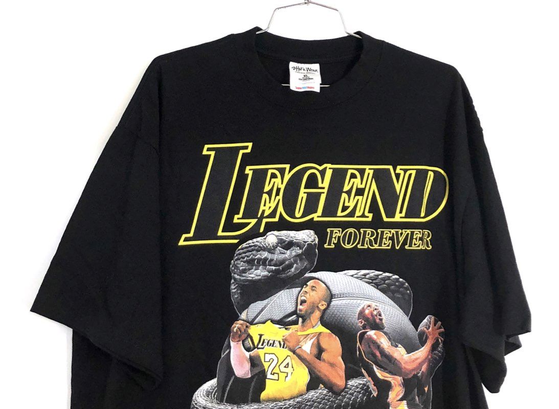 Kobe Bryant The Black Mamba Legend Forever Graphic T-Shirt Shaka Wear Sz XL