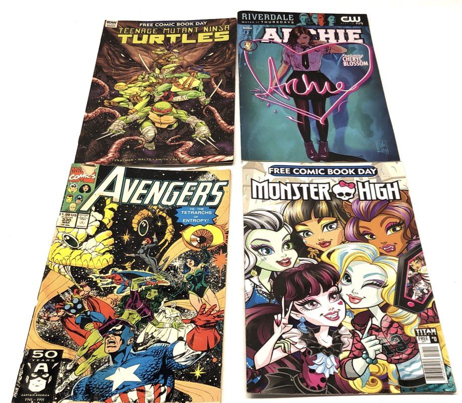 Comic Book Lot Marvel DC Image IDW 1970s-Modern Mixed Superhero 19 Comics