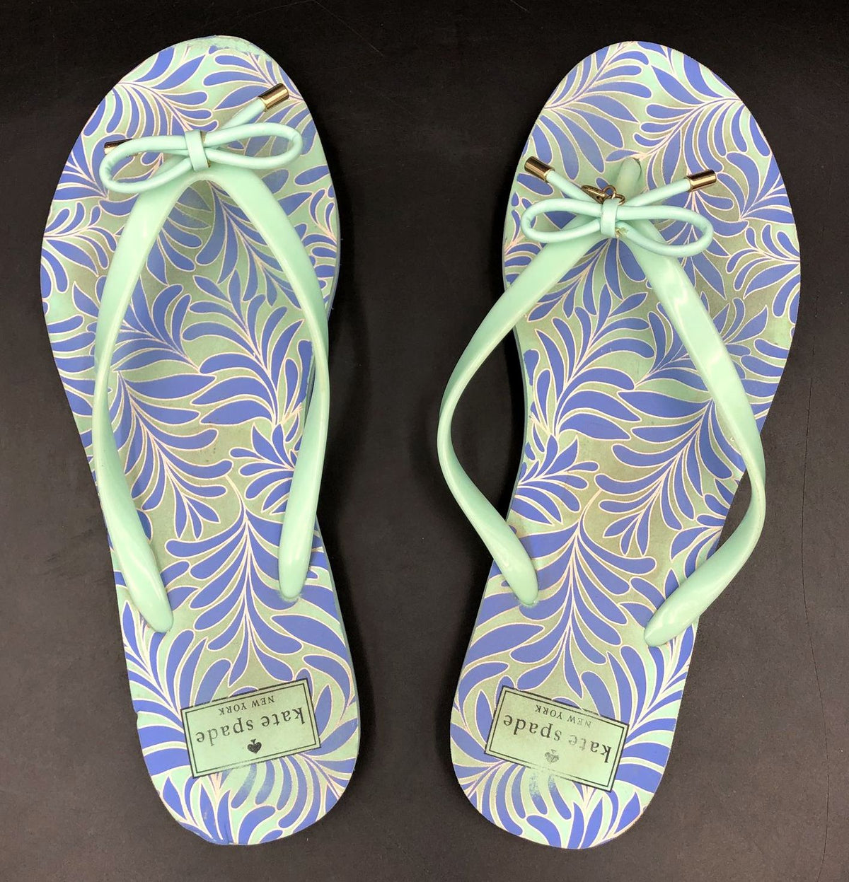 Kate Spade Women&#39;s Blue/Teal Floral Print Flip Flop Sandals - Size 10 (+COA)