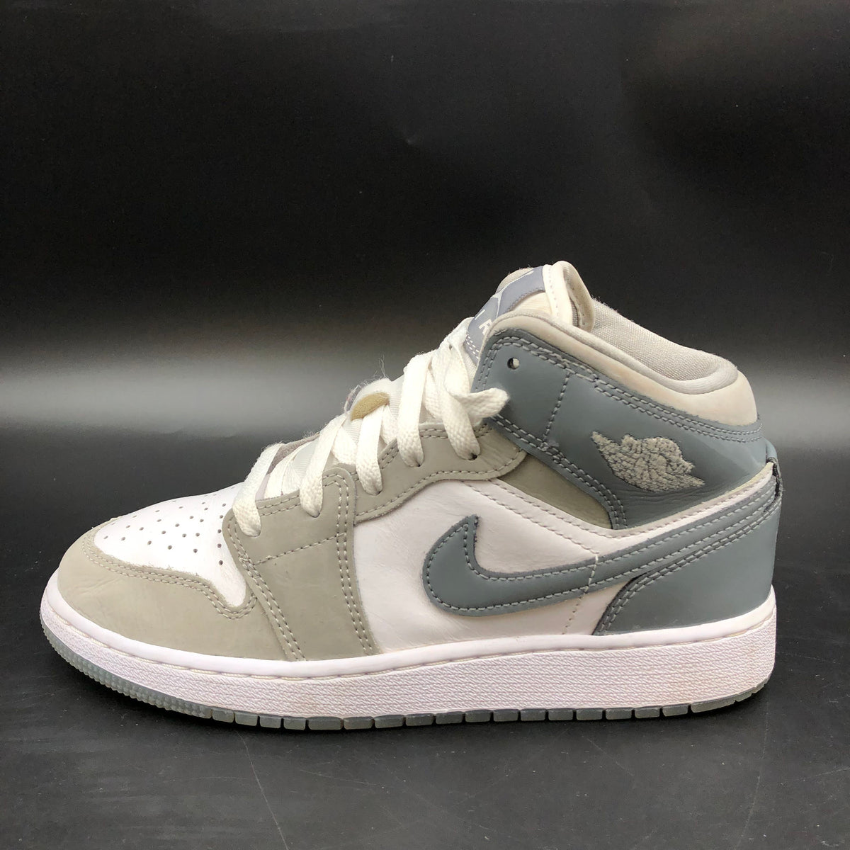 Nike Air Jordan 1 Boy's Medium Cool Grey Sneakers Size 5Y COA