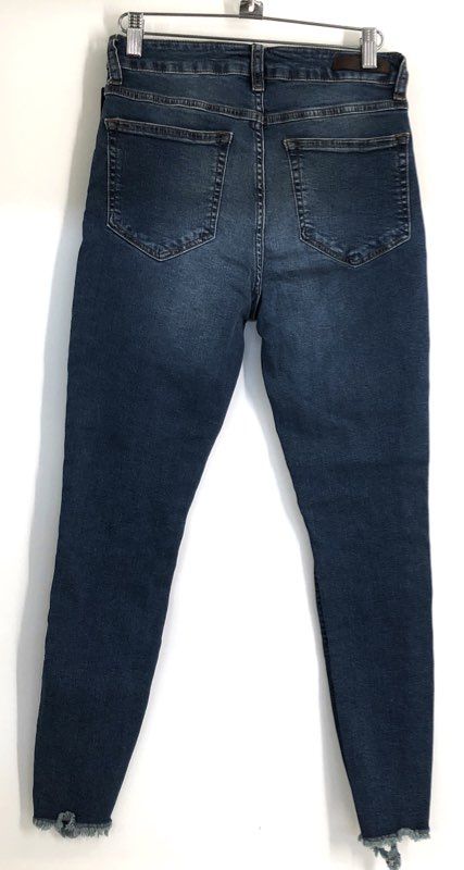 Cuidado con el Perro Women's Blue Distressed Frayed Hem High Rise Jeans Sz 6 NWT