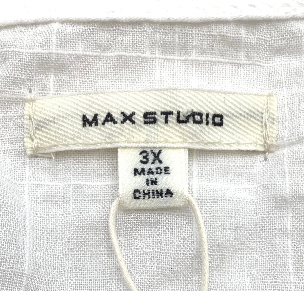 NWT Max Studio Women&#39;s White Short Sleeve V-Neck Blouse - Size 3X