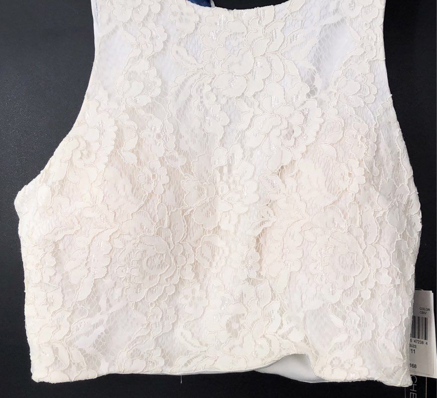 NWT My Michelle Women's Ivory Cropped Blouse - Size 11