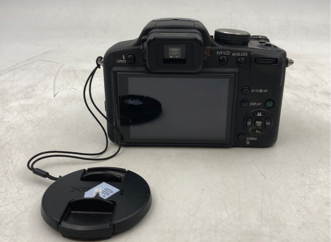 Olympus &amp; Panasonic Lumix DMC-FZ40 Digital Camera W/ Battery Charger Lot Of 3