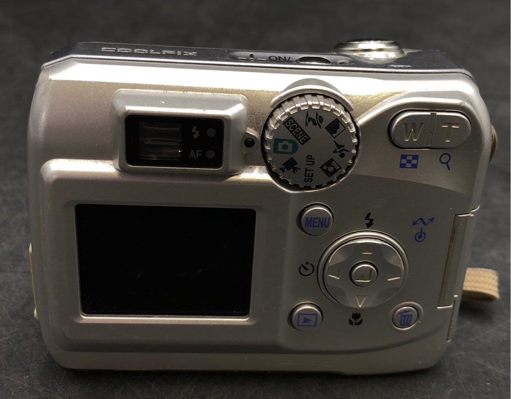 Nikon Coolpix E4100 Digital Compact Camera