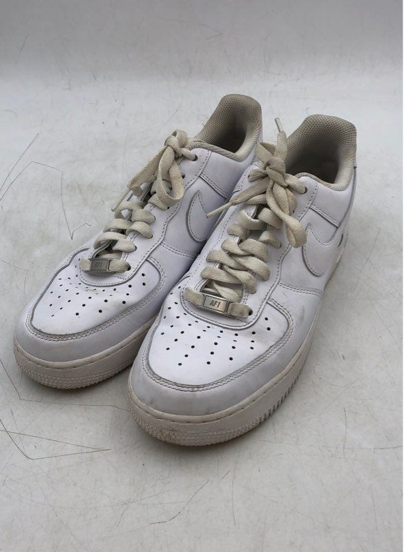 Nike Men&#39;s White Athletic Shoes - Size 8.5