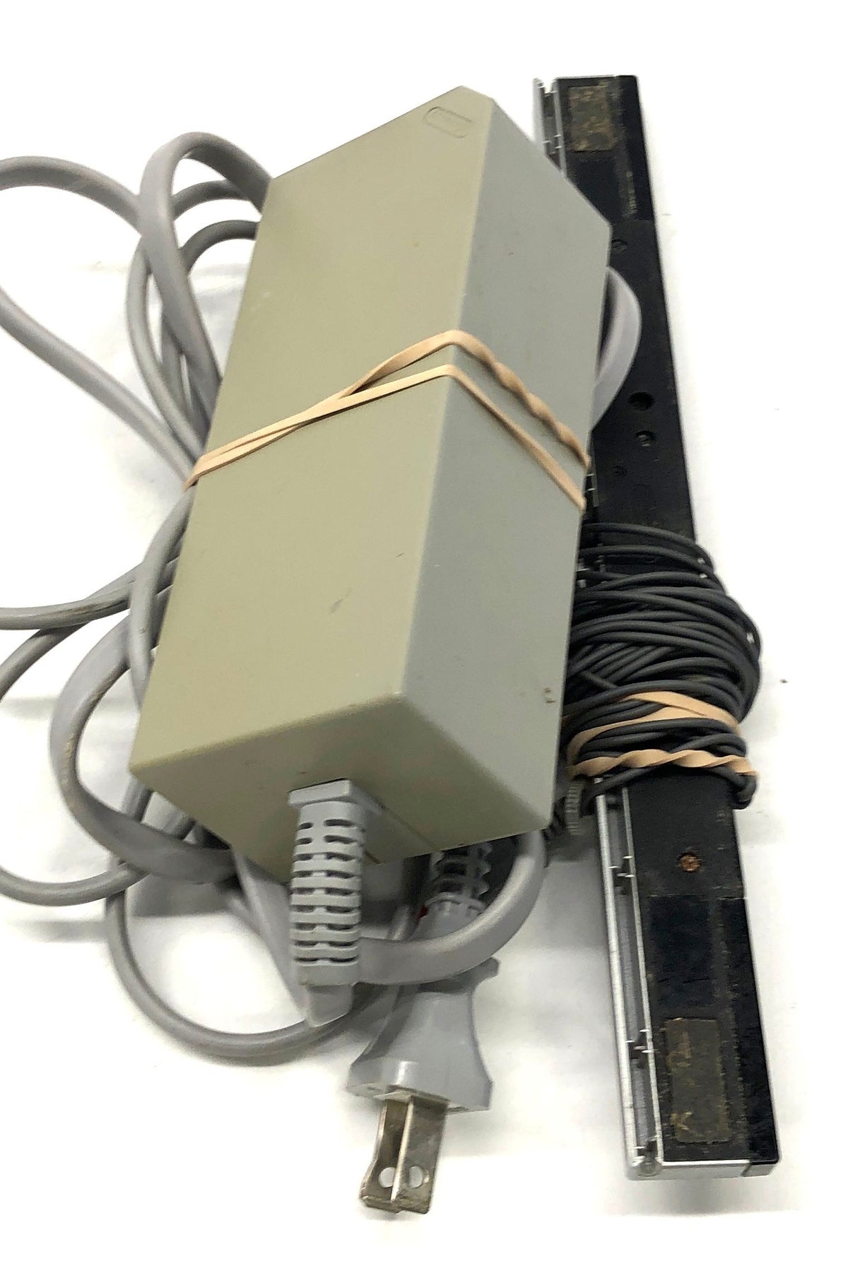 Nintendo Wii RVL-001 Skylanders CTA Bowling Ball 1 Game Console Lot