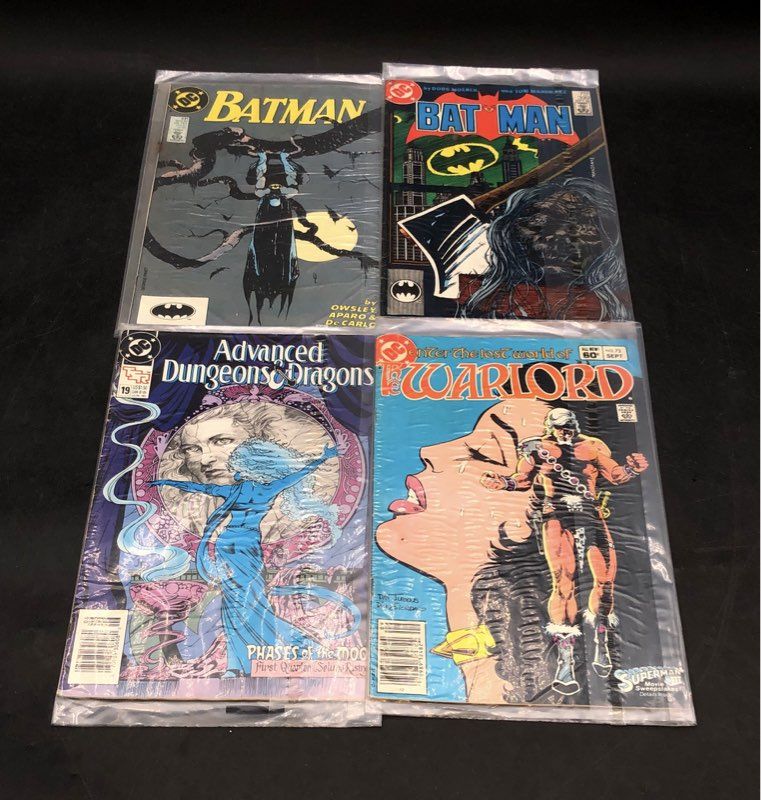 DC Comic Lot 1980s-1990s Batman Detective Comics Approximately 25