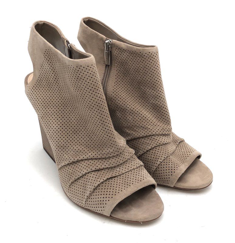 Vince Camuto Kentvi Taupe Perforated Suede Peep Toe Wedge Booties Size 9.5