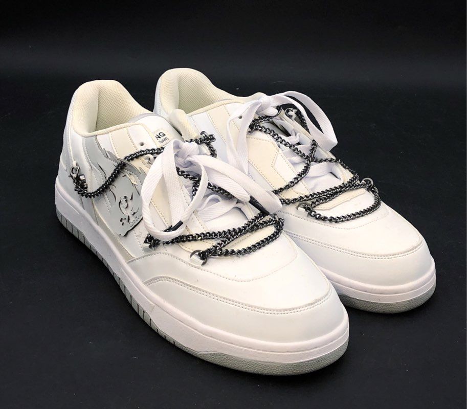 White Skull Chain Embellished Low Top Fashion Sneakers Mens Size 10.5