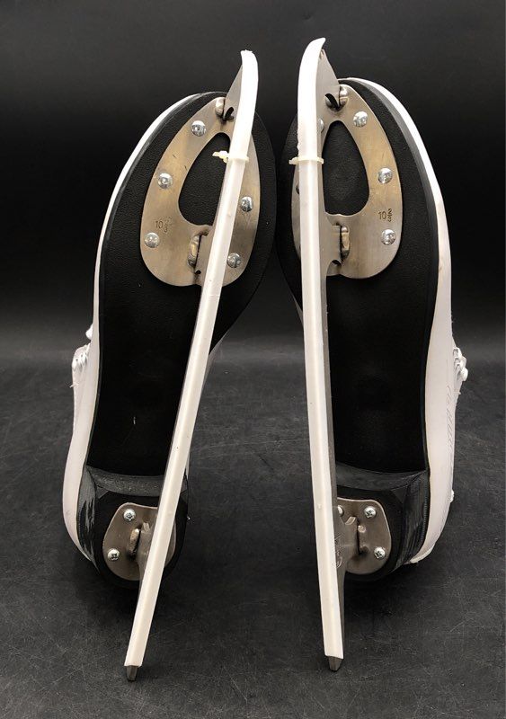 Lake Placid Glider 4000 Figure Ice Skates White Size 10 Blade Guards