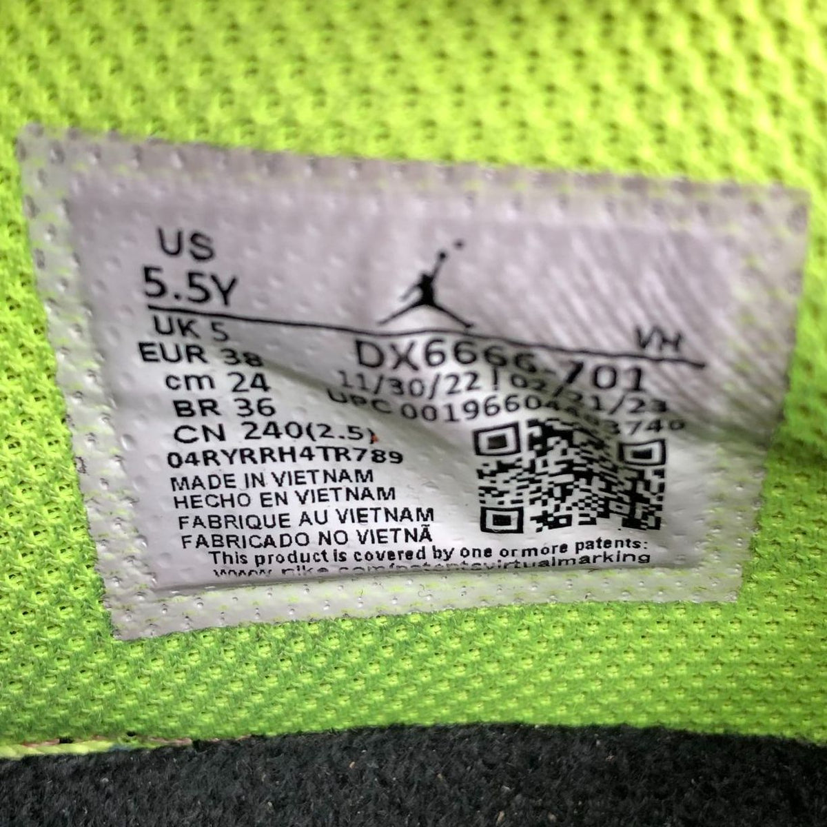 Nike Jordan 1 Low GS 'Big Cat Energy' Black/Neon Green Sneakers - Sz 5.5Y (+COA)