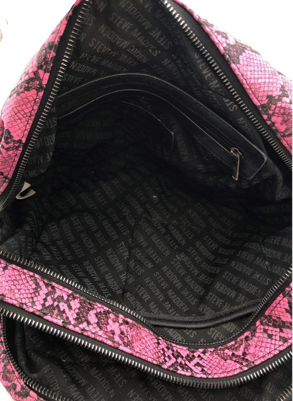 Steve Madden Pink Snakeskin Print Wristlet Pouch Bag Matte Black Hardware