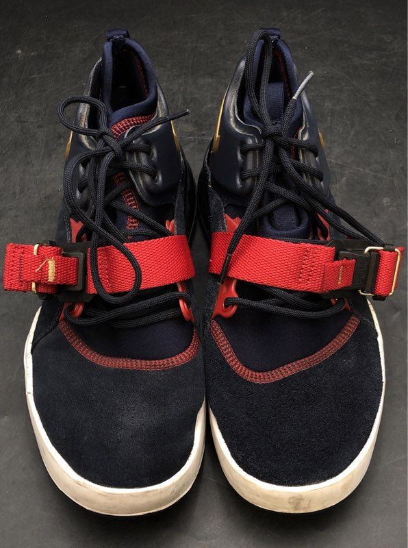 Nike Men's Air Force 270 Black Red Athletic Shoes - Size 9