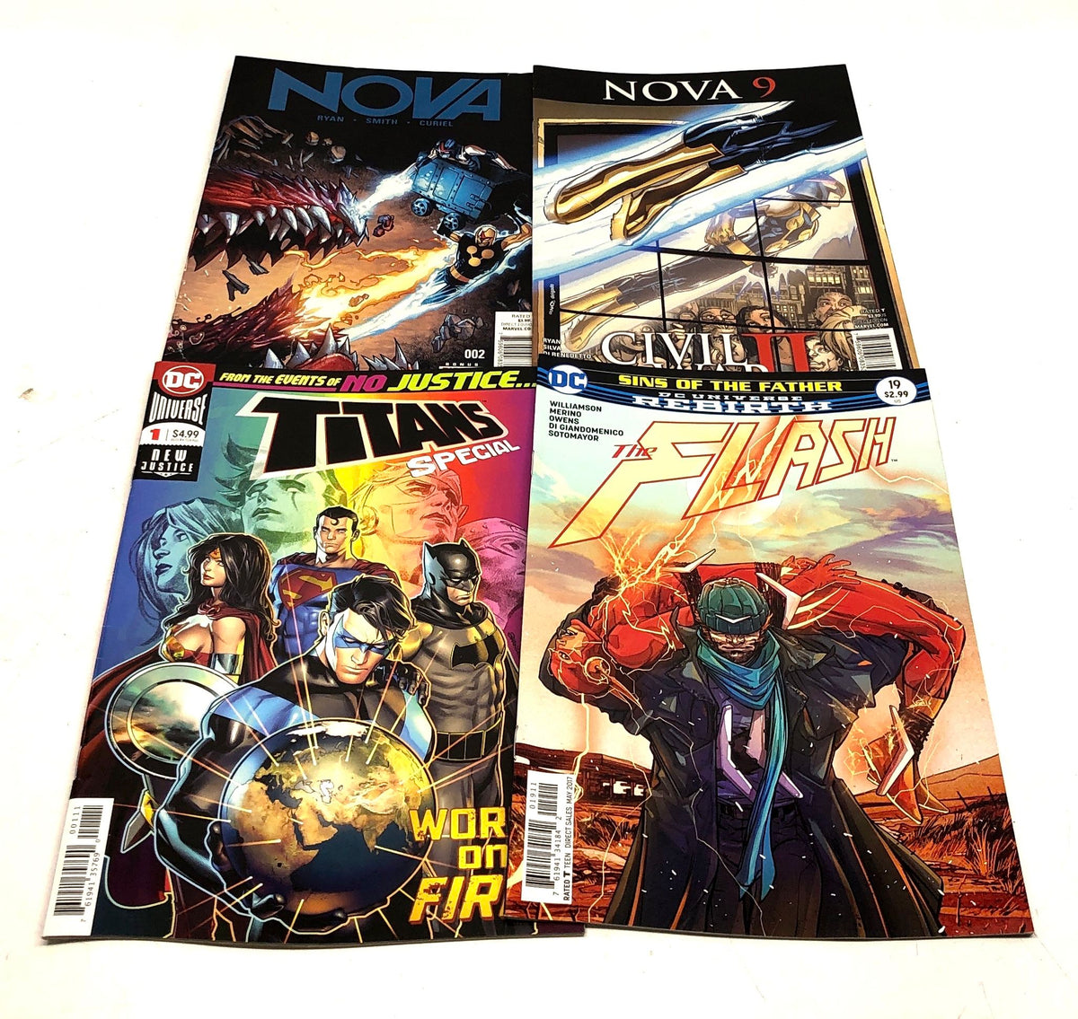 Marvel DC IDW Comic Book Lot Modern Age Superhero Approximately 21 Comics