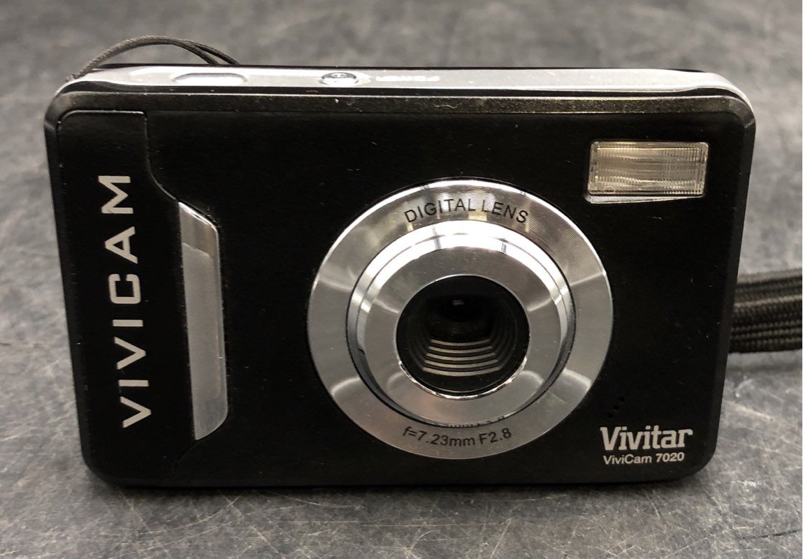 Vivitar ViviCam 7020 7.1 MP Compact Digital Camera