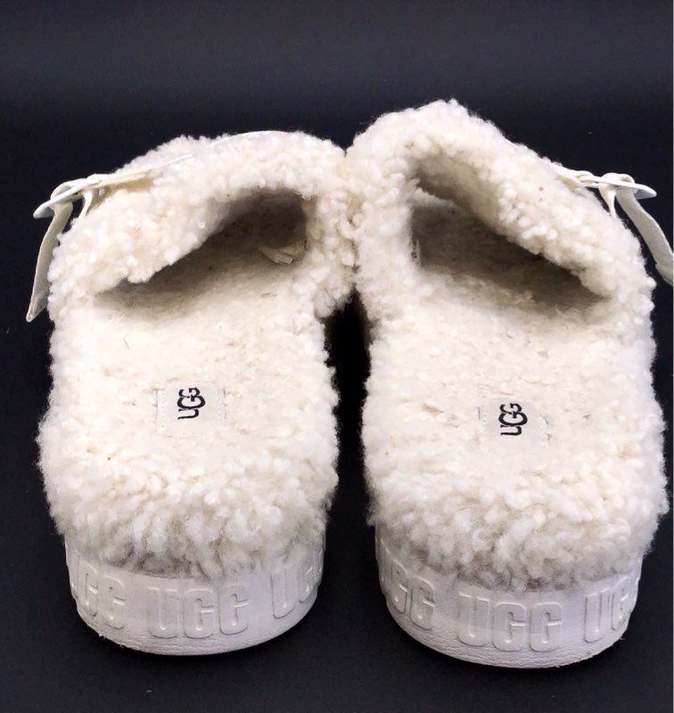 UGG Women&#39;s Fluffita 111347 White Open Toe Slip-On Slide Slippers - Size 8