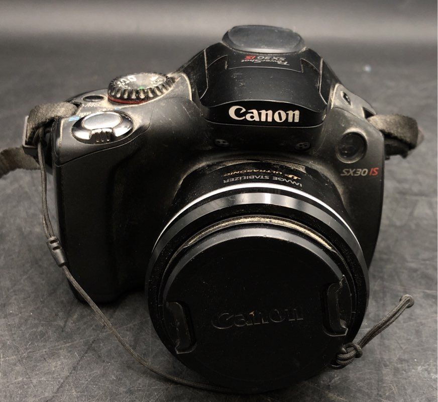 Canon SX30 IS Digital SLR Camera