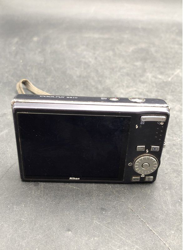 Nikon Coolpix S610 4X Optical Zoom Digital Camera