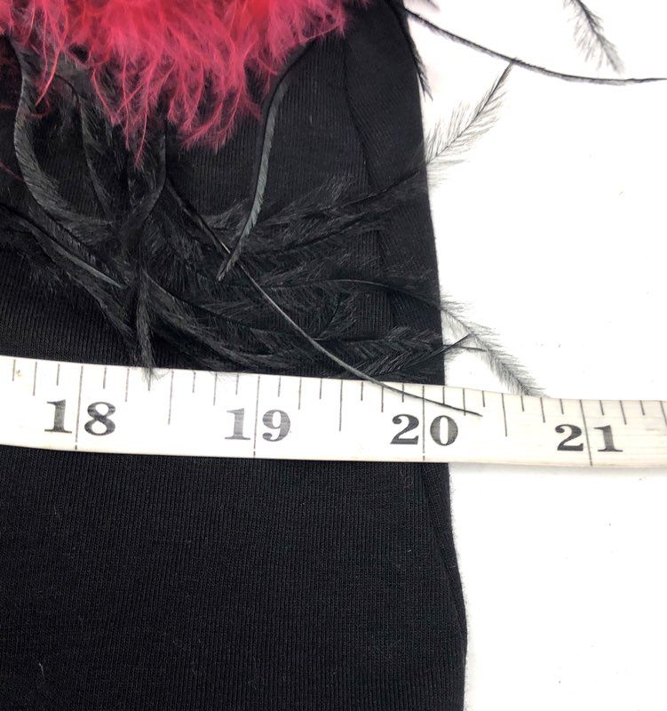 Queen of Hearts Women's Black Red Feather Trim Asymmetric Cropped Shirt XS NWT